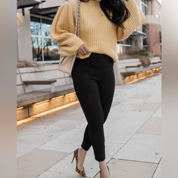 SPANX High Rise Cropped Pull On Leggings Black - Picture 1 of 6
